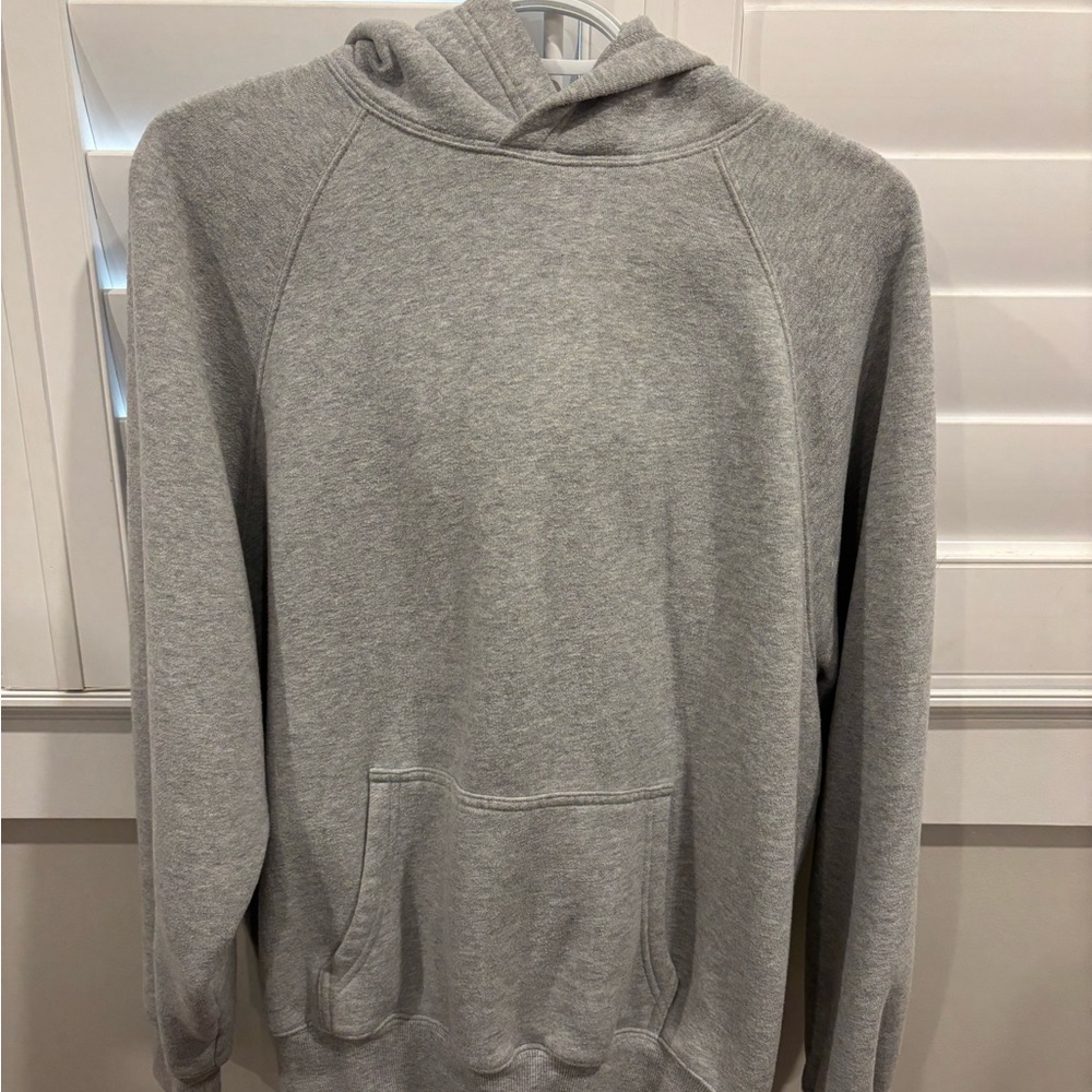 Aritzia MegaFit SweatFleece Hoodie